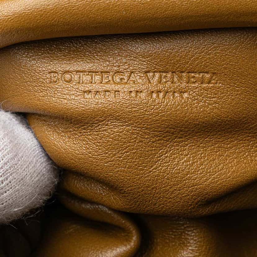 Bottega Veneta Lambskin The Pouch Coin Purse Brown Leather Good condition - Box View