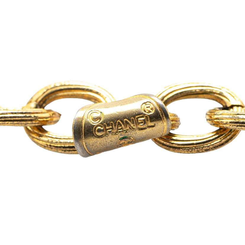 Chanel Gold Plated Medallion Pendant Necklace Gold Metal Good condition - Inside View