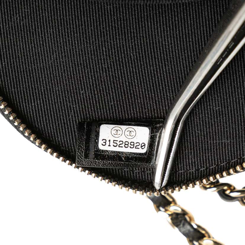 Chanel Mini CC Lambskin Camellia Bouquet Round Clutch on Chain Black Leather Good condition - Box View