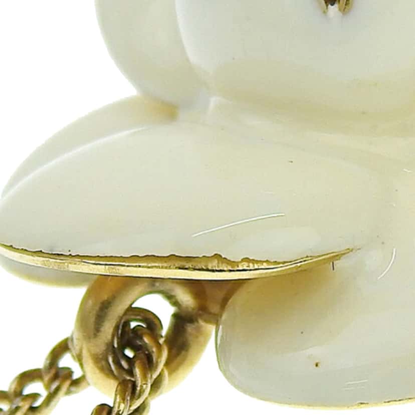 Chanel Enamel Gold Plated CC Camellia Pendant Necklace White Good condition - Model View