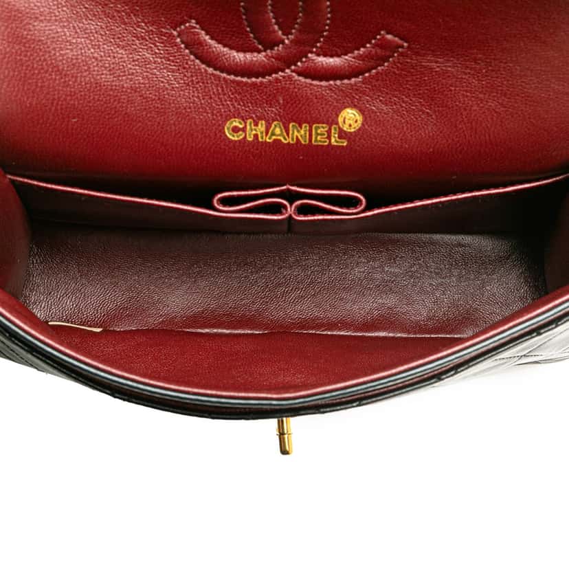 Chanel Small Classic Lambskin Double Flap Black Leather Good condition - Model View