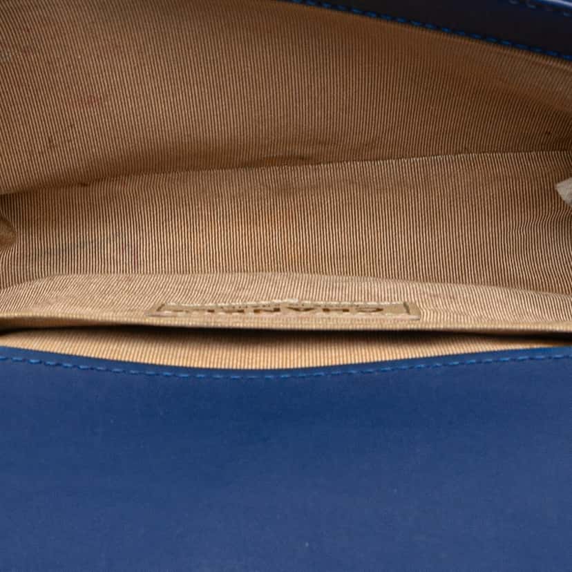Chanel Small Woven Lambskin Chateau Boy Flap Blue Leather Good condition - Model View