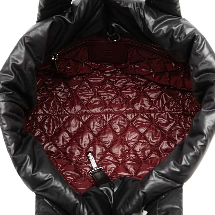 Chanel Small Quilted Nylon Coco Cocoon Tote Black Good condition - Model View