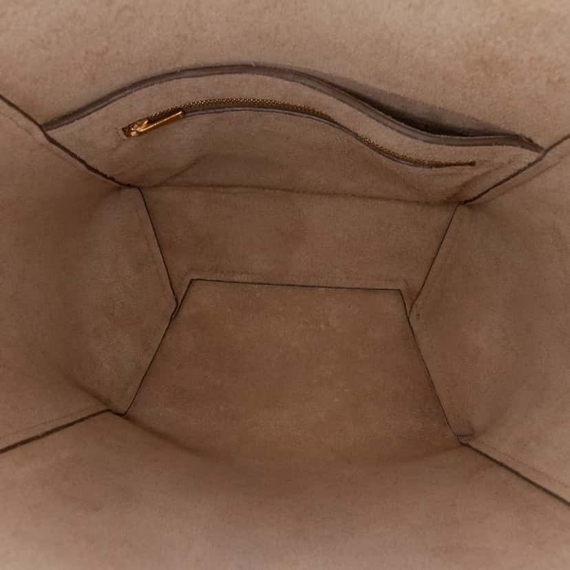 Celine Small Soft Grained Calfskin Seau Sangle Bucket Bag Brown Leather Good condition - Model View