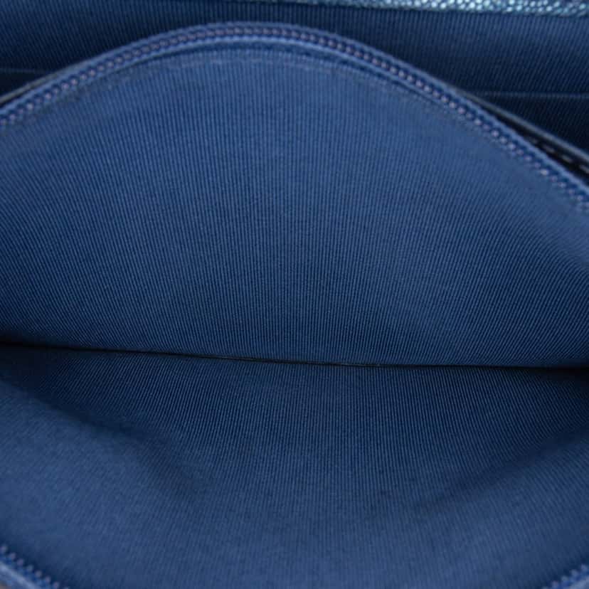 Chanel CC Quilted Iridescent Caviar Wallet on Chain Blue Leather Good condition - Box View