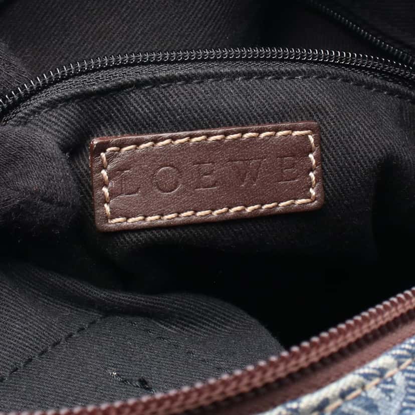 Loewe Anagram Denim Tote Blue Denim Good condition - Model View