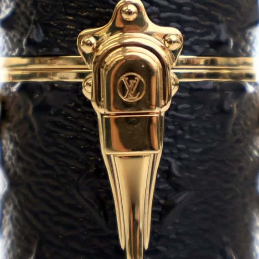 Louis Vuitton Monogram Embossed Lipstick Chain Case Black Leather Good condition - Box View