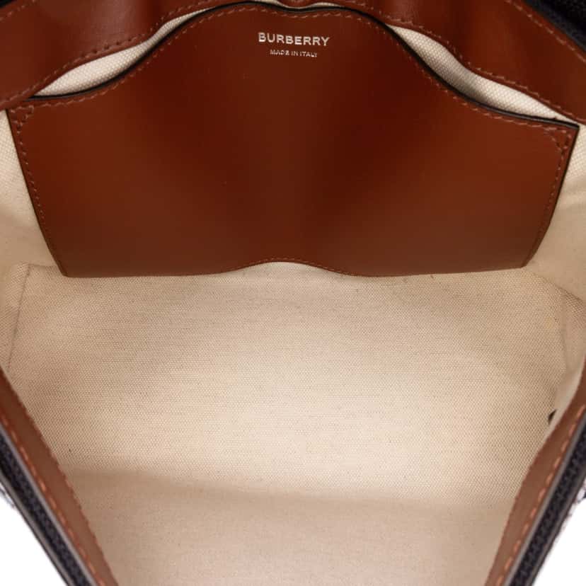 Burberry Canvas Horseferry Note Crossbody Black Canvas Good condition - Model View