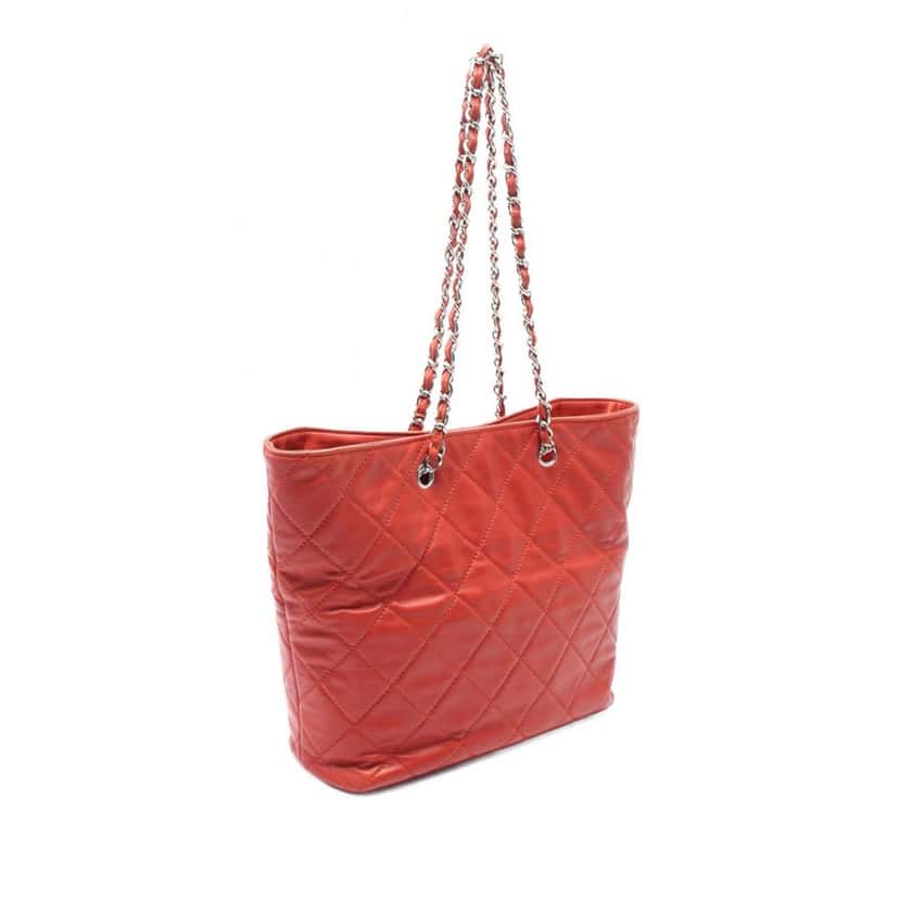 Chanel CC Quilted Lambskin Chain Tote Red Leather Good condition - Back View
