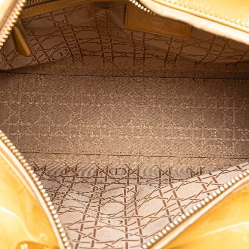 Dior Large Patent Cannage Lady Dior Brown Leather Good condition - Model View
