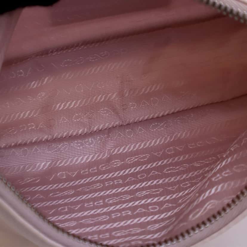 Prada Tessuto Re Edition 2005 Satchel Pink Good condition - Model View
