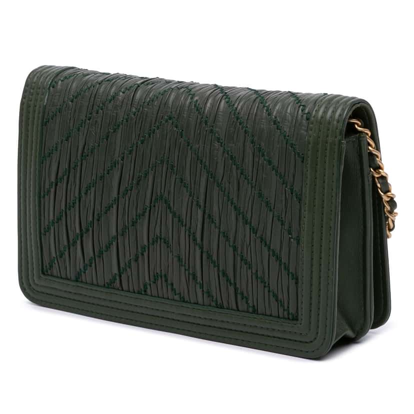 Chanel Chevron Quilted Crumpled Calfskin Boy Wallet On Chain Green Leather Good condition - Back View