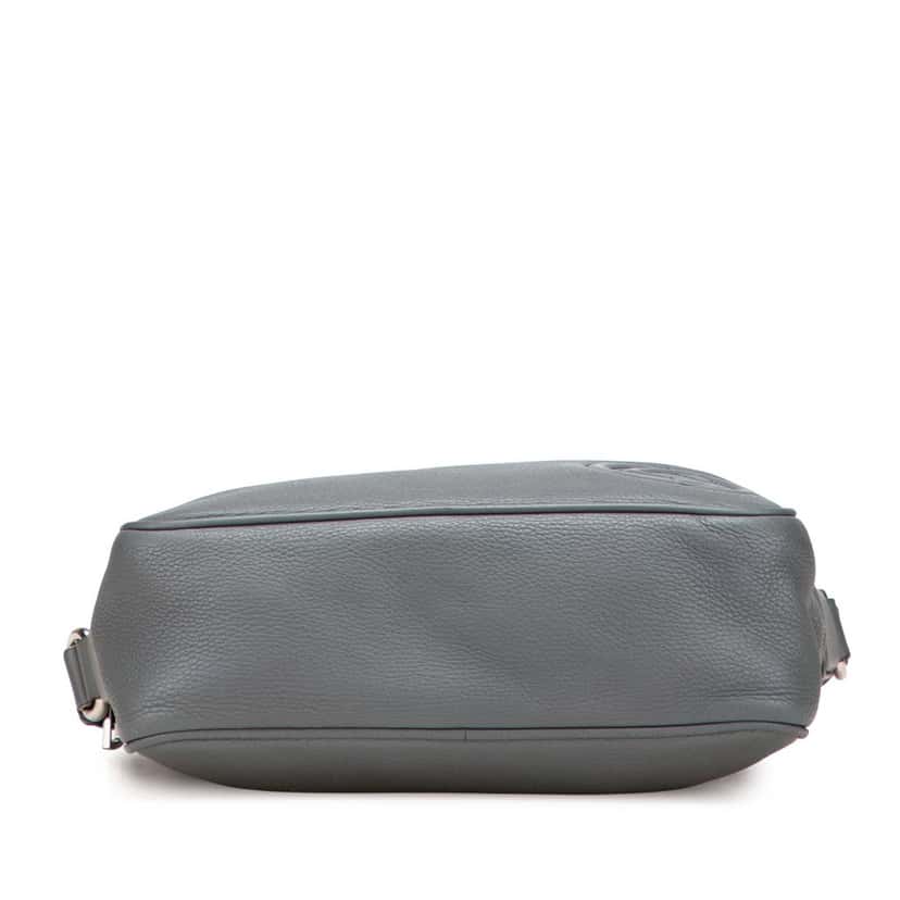 Gucci Medium Pebbled Calfskin Soho Messenger Bag Grey Leather Good condition - Inside View