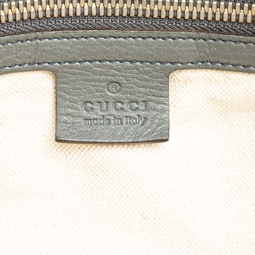 Gucci Medium Pebbled Calfskin Soho Messenger Bag Grey Leather Good condition - Box View