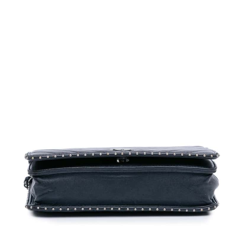 Chanel Chevron Lambskin Studded Wallet On Chain Blue Leather Good condition - Inside View