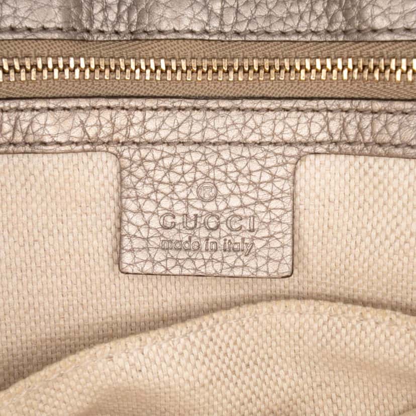 Gucci Medium Metallic Leather Soho Chain Flap Crossbody Silver Leather Good condition - Box View