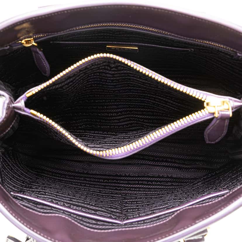 Prada Saffiano Vernice Parabole Tote Purple Leather Good condition - Model View