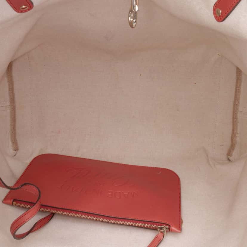 Gucci Large GG Canvas Craft Tote Brown Canvas Good condition - Model View
