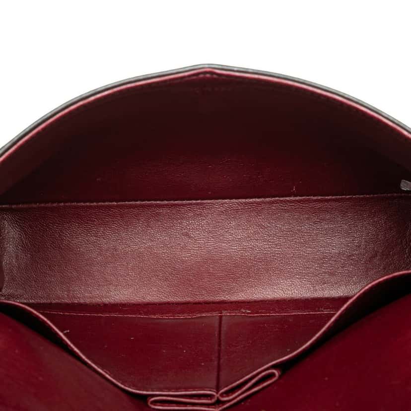 Chanel Small Classic Lambskin Double Flap Black Leather Good condition - Model View