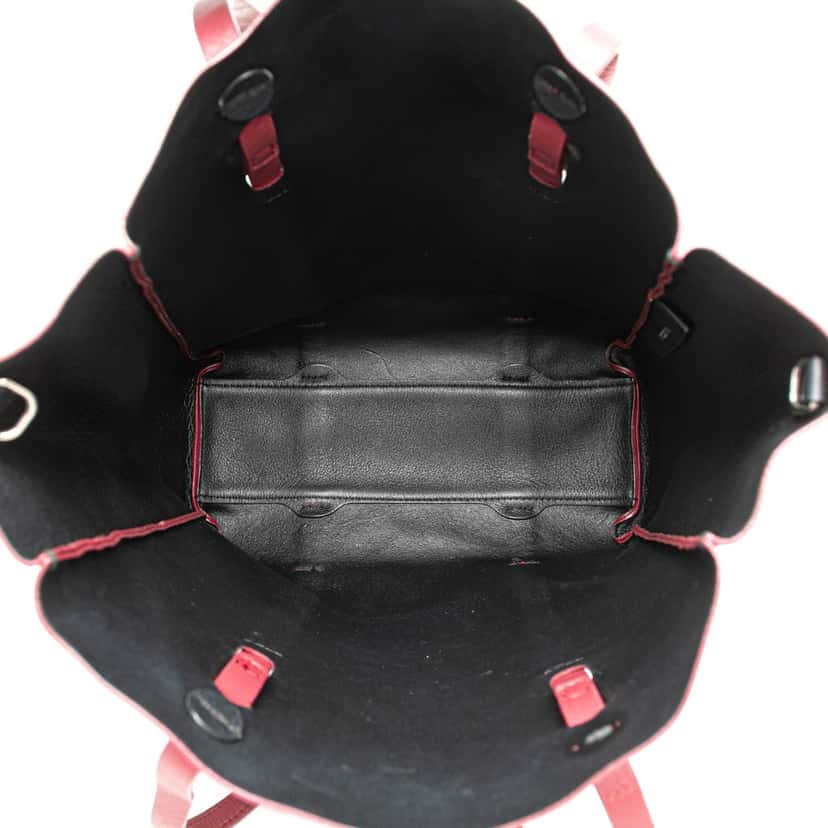 Balenciaga XS Leather Everyday Tote Red Leather Good condition - Model View