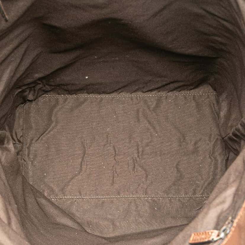 Gucci GG Canvas Tote Brown Canvas Good condition - Model View