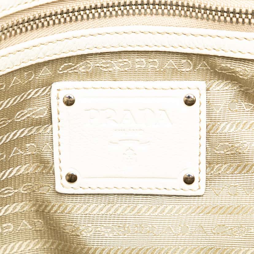 Prada Vitello Daino Open Convertible Tote White Leather Good condition - Box View