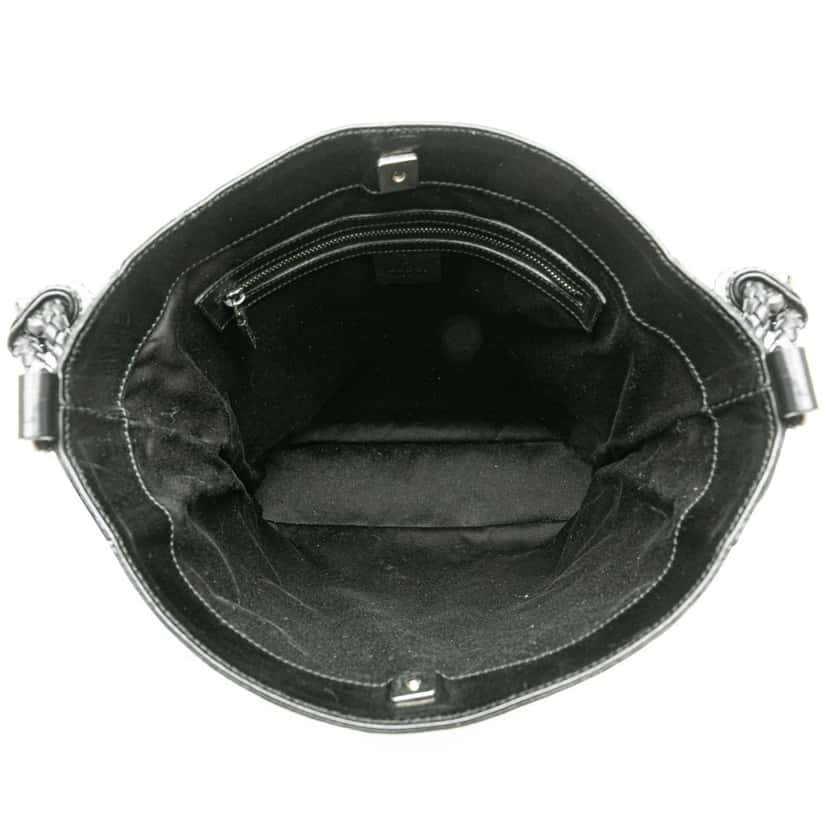 Gucci GG Canvas Crossbody Black Canvas Good condition - Model View