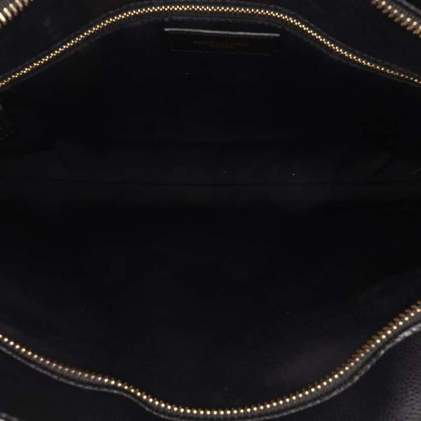 Saint Laurent Medium Chevron Grain De Poudre Tribeca Shopping Tote Black Leather Good condition - Model View