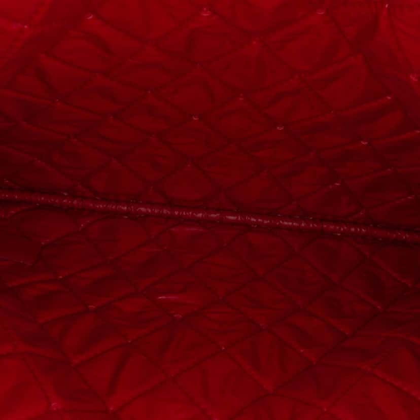 Chanel Medium Quilted Lambskin Casino Charms O Case Clutch Red Leather Good condition - Model View
