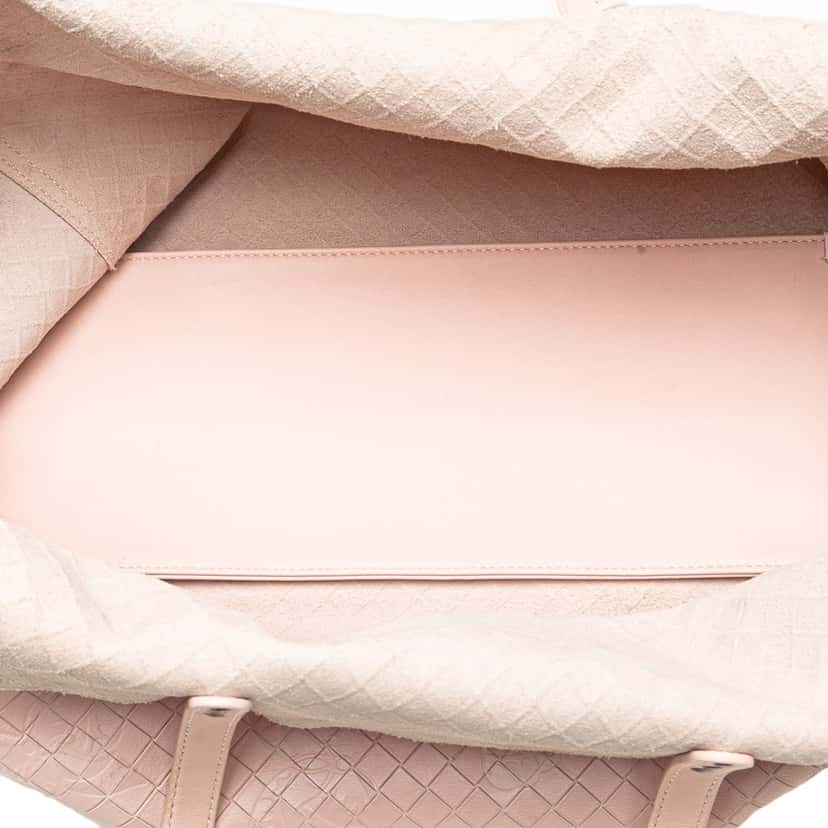 Bottega Veneta Leather Intrecciomirage Butterfly Tote Pink Leather Good condition - Model View