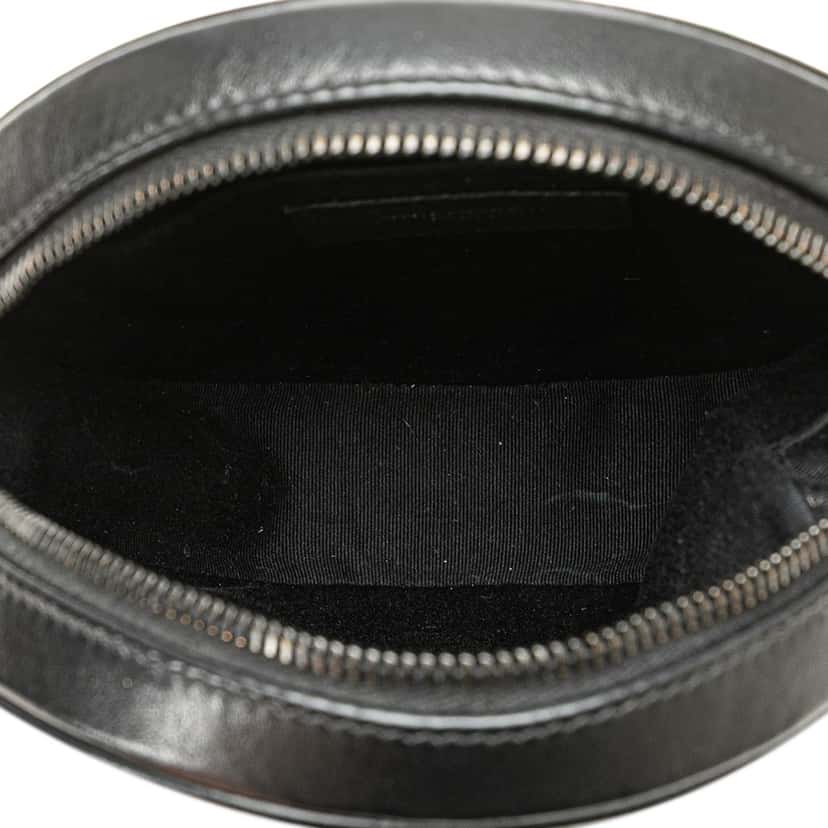 Saint Laurent Chevron Calfskin Round Vinyle Camera Bag Black Leather Very good condition - Model View