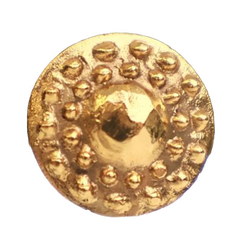 Chanel Gold Plated Round Clip On Earrings Gold Metal Good condition - Model View