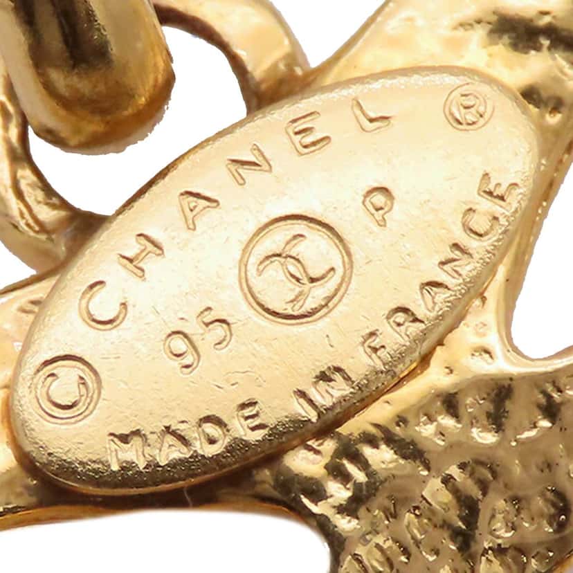 Chanel CC Gold Plated Heart Pendant Necklace Gold Metal Good condition - Box View