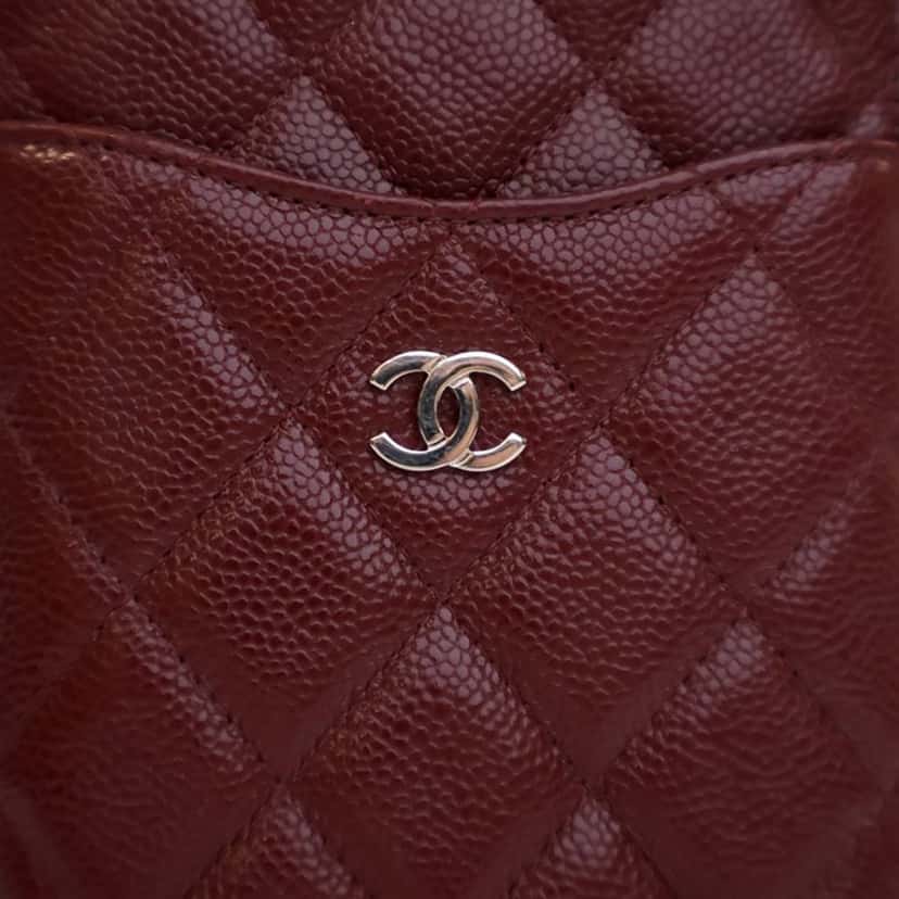 Chanel CC Quilted Caviar Flat Phone Case Wallet Pouch Red Leather Good condition - Box View