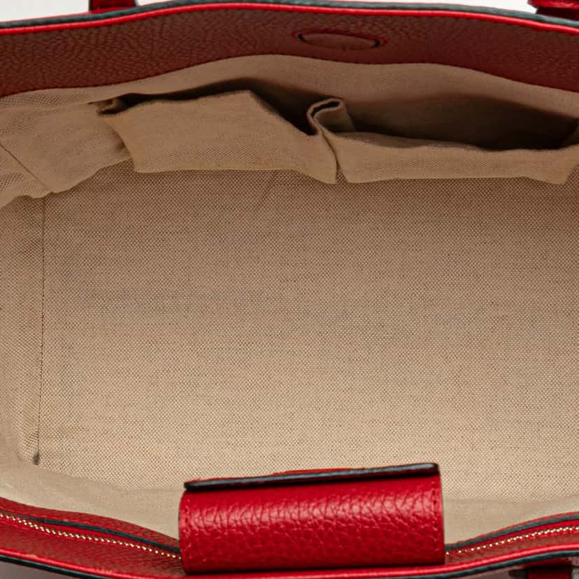 Gucci Medium Leather Swing Tote Red Leather Very good condition - Model View