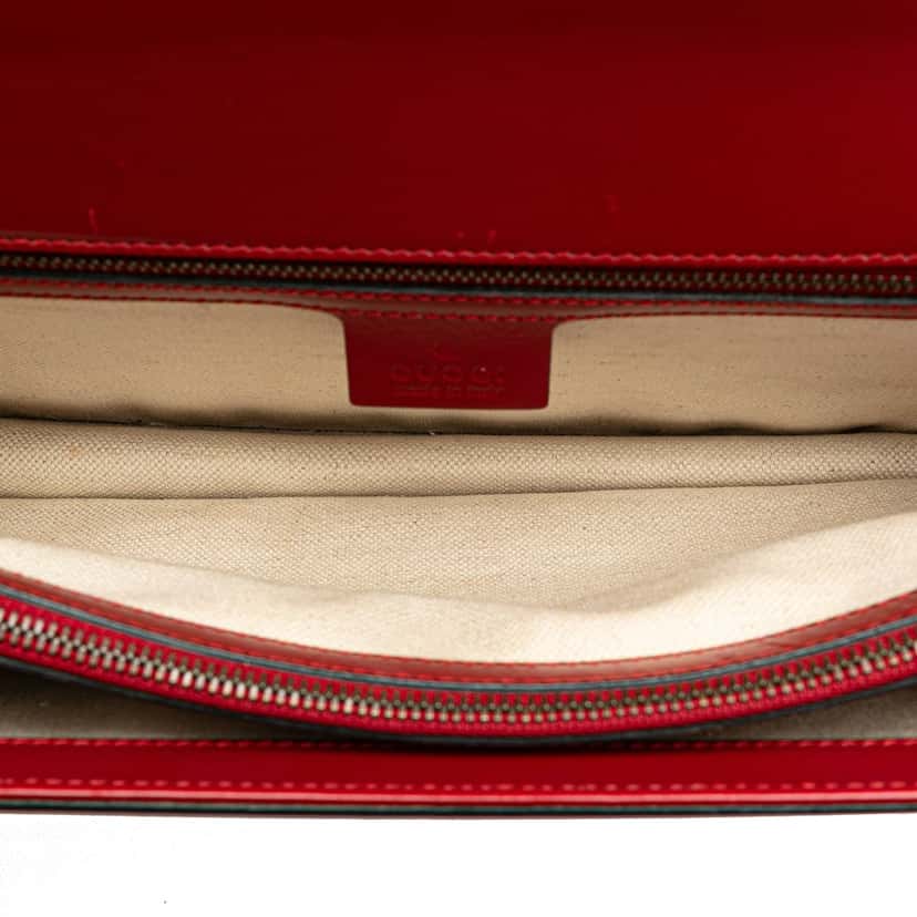 Gucci Medium GG Marmont Leather Chain Flap Red Leather Good condition - Model View