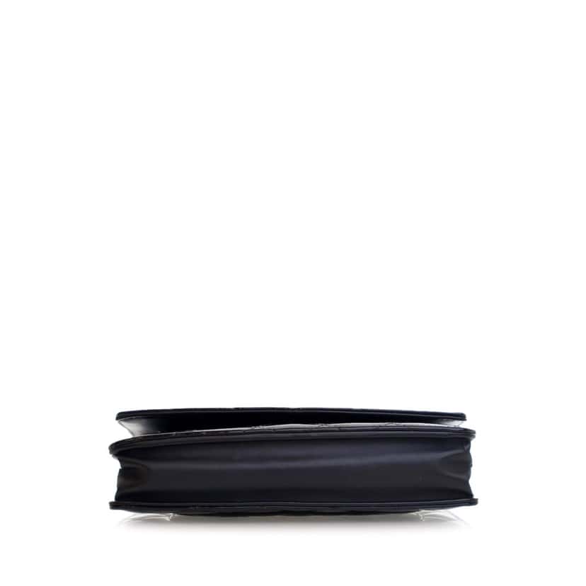 Chanel CC Quilted Patent Wallet On Chain Black Leather Good condition - Inside View