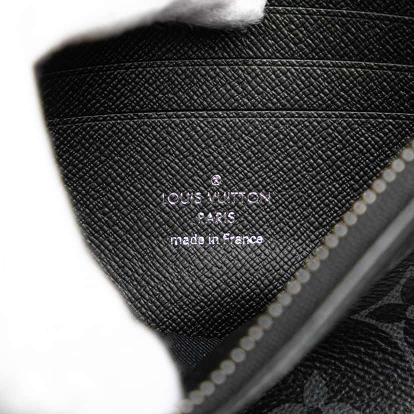 Louis Vuitton Monogram Eclipse Discovery Pochette PM Black Canvas Good condition - Box View