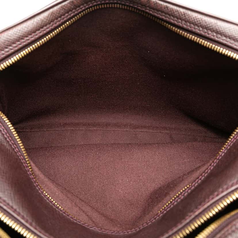 Louis Vuitton Taiga Reporter PM Brown Leather Good condition - Model View