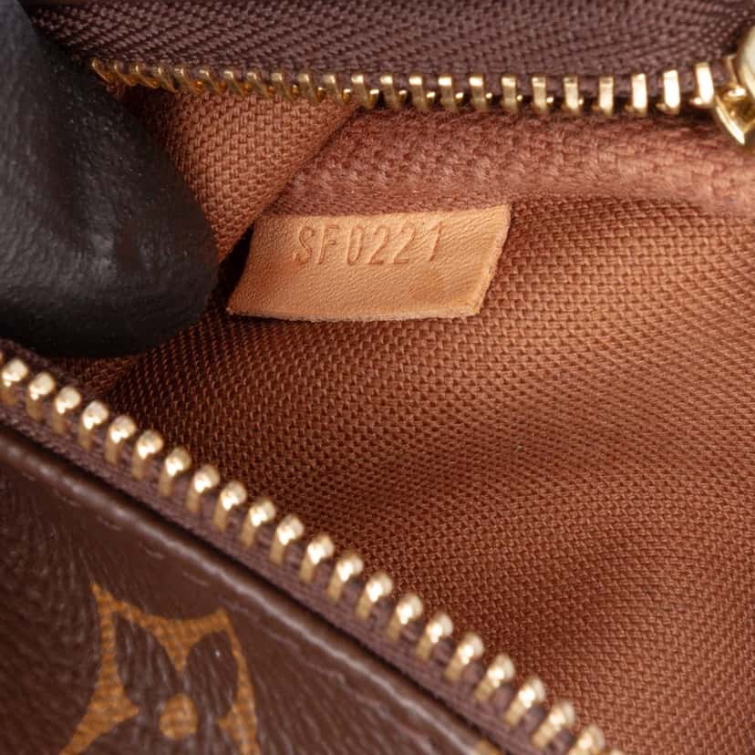 Louis Vuitton Monogram Mini Pochette Accessoires Brown Canvas Good condition - Box View