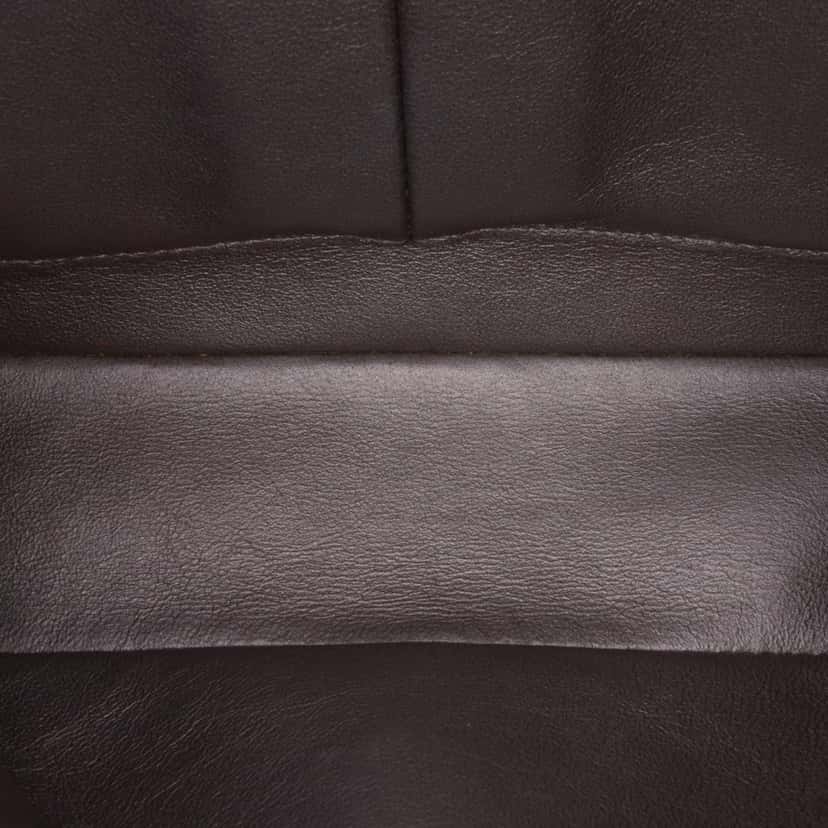 Chanel Medium Classic Lambskin Double Flap Grey Leather Good condition - Model View