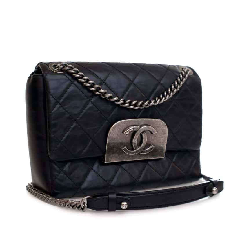 Chanel Quilted Aged Calfskin CC Square Flap Black Leather Good condition - Inside View