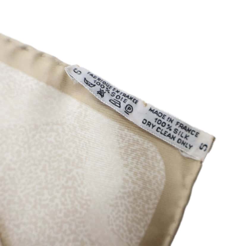 Hermès Alfred De Dreux Peintre du Cheval Silk Scarf Brown Silk Good condition - Model View