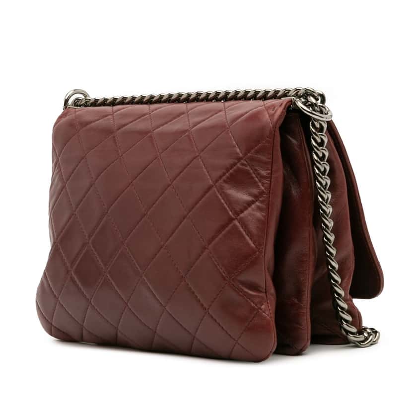 Chanel Quilted Lambskin Boy Three Compartment Flap Red Leather Good condition - Back View
