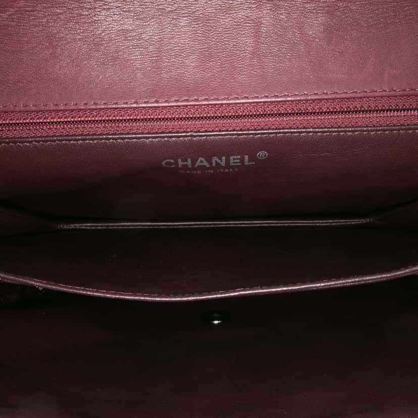 Chanel Quilted Lambskin Boy Three Compartment Flap Red Leather Good condition - Model View