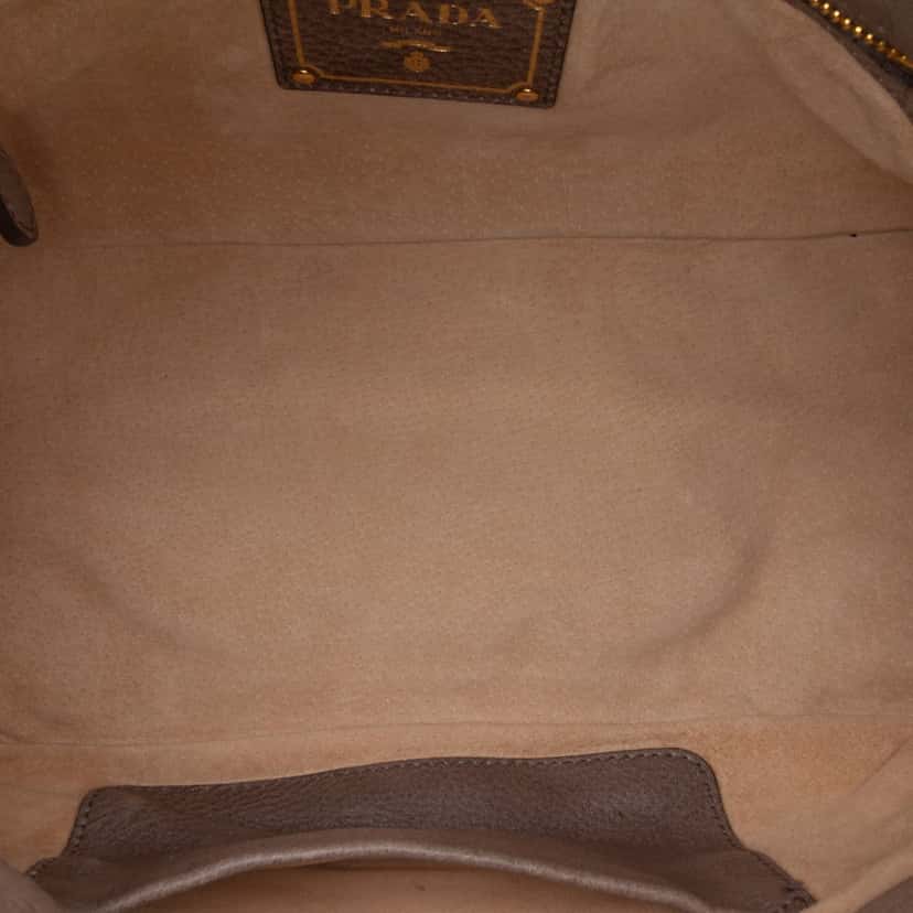 Prada Visone Sfumato Cervo Flap Brown Leather Good condition - Model View