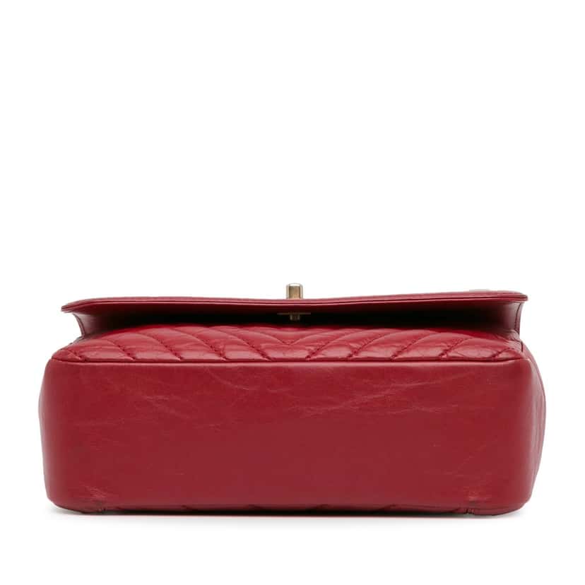 Chanel CC Chevron Calfskin Top Handle Flap Red Leather Good condition - Model View