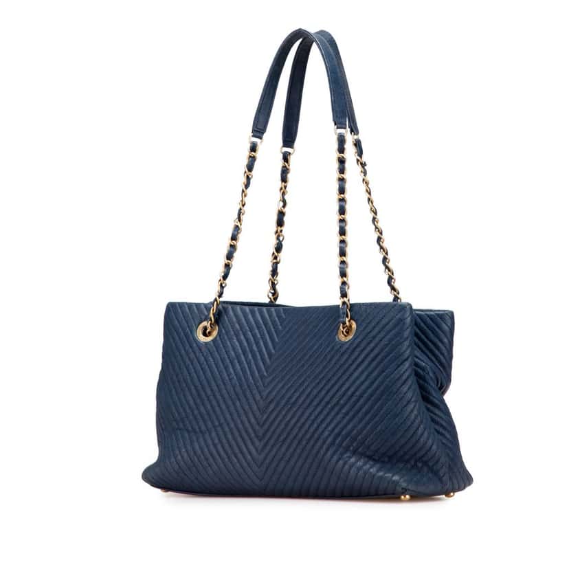 Chanel Medium Chevron Wrinkled Lambskin Medallion Charm Tote Blue Leather Good condition - Back View