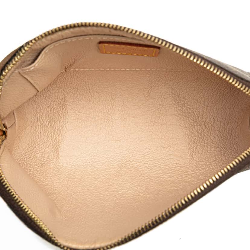 Louis Vuitton Monogram Cosmetic Pouch Brown Canvas Good condition - Model View