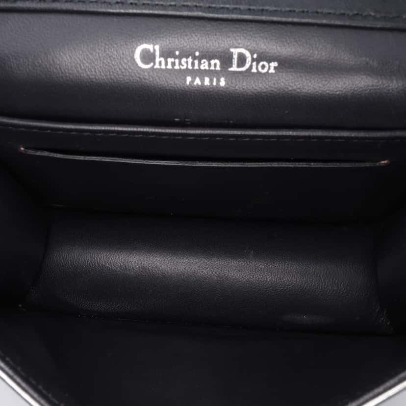 Dior Baby Metallic Patent Microcannage Diorama Flap Silver Leather Good condition - Model View